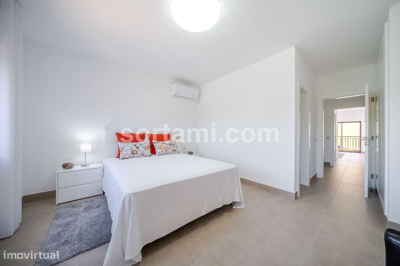 Moradia em Banda T2+1 Venda em Quarteira,Loulé-28