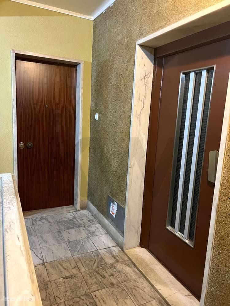Excelente Oportunidade - Apartamento T4 na Portela - Grande imagem: 4/49