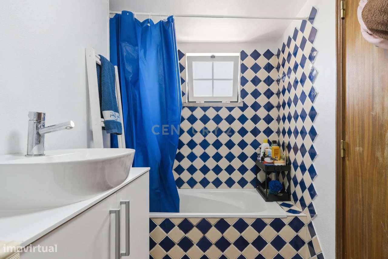 Moradia T2 com 2 salas e Pátio – Loubagueira, Torres Vedras-25