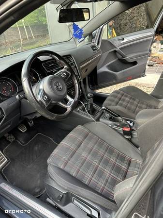 Volkswagen Golf GTI (BlueMotion Technology) - 7