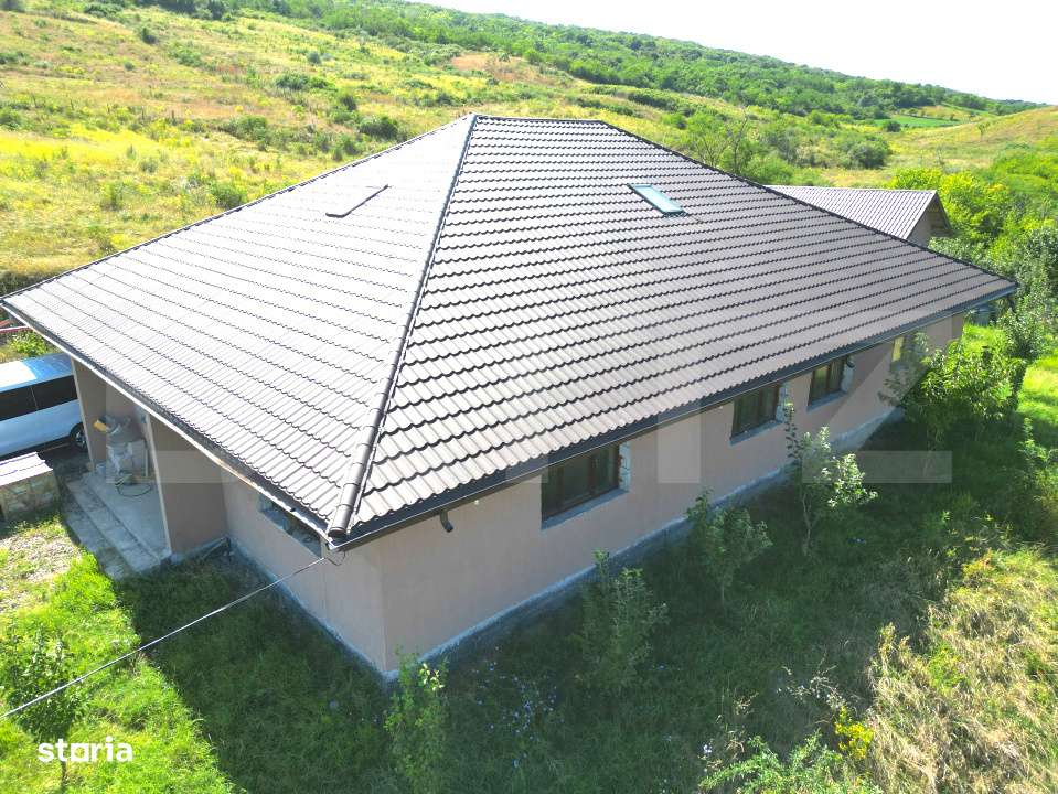 2 Case , 7 camere , 5 bai, 280 mp utili, 1200 mp teren, zona sat Chipe - Imagine principală: 4/9