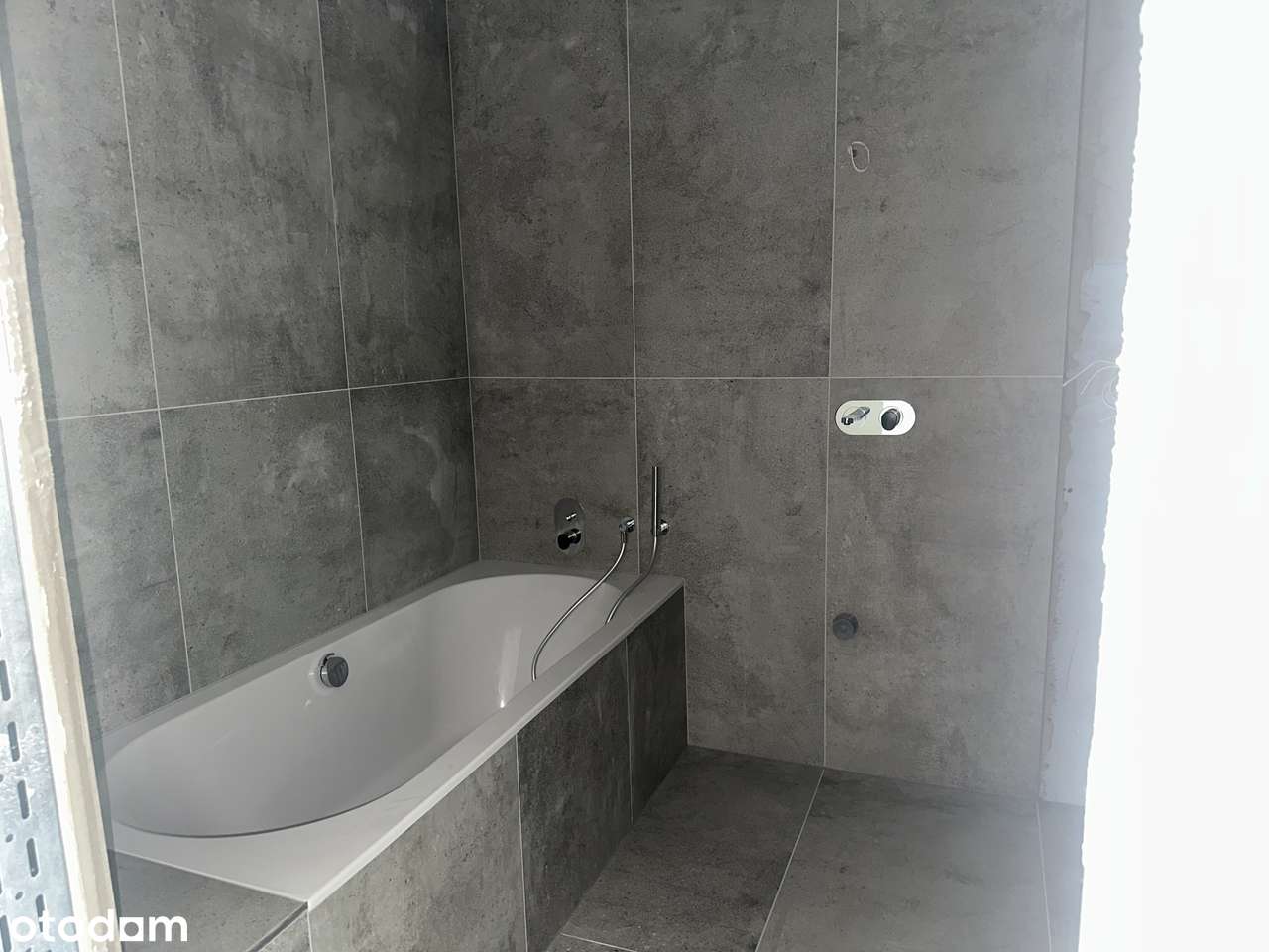 Nowoczesne mieszkanie z ogrodem-9