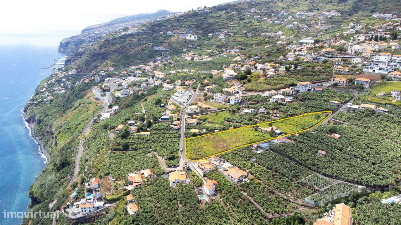 Terreno com 6.896m² e Moradia com Vista Mar - Grande imagem: 4/19