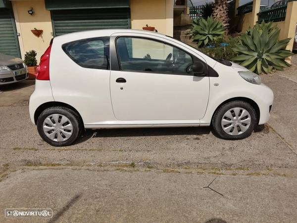 Peugeot 107 1.0 Petit Filou - 4