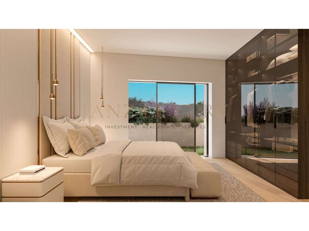 Apartamento T4 com Piscina Privativa Estoril-8