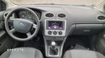 Ford Focus 1.6 16V Ambiente - 6