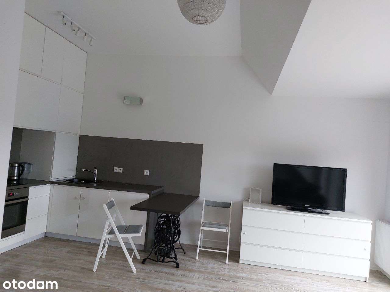 Apartament w Ogrodach Hallera - bezpośrednio, elastyczny okres najmu - Pełny obrazek: 2/15