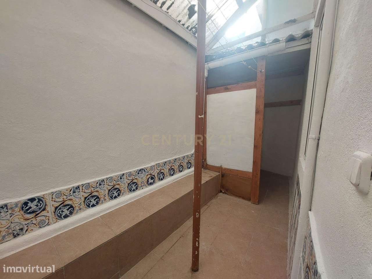 Arrendamento | T2 Bem Conservado | Campo de Ourique – R/C com Pequeno - Grande imagem: 4/18