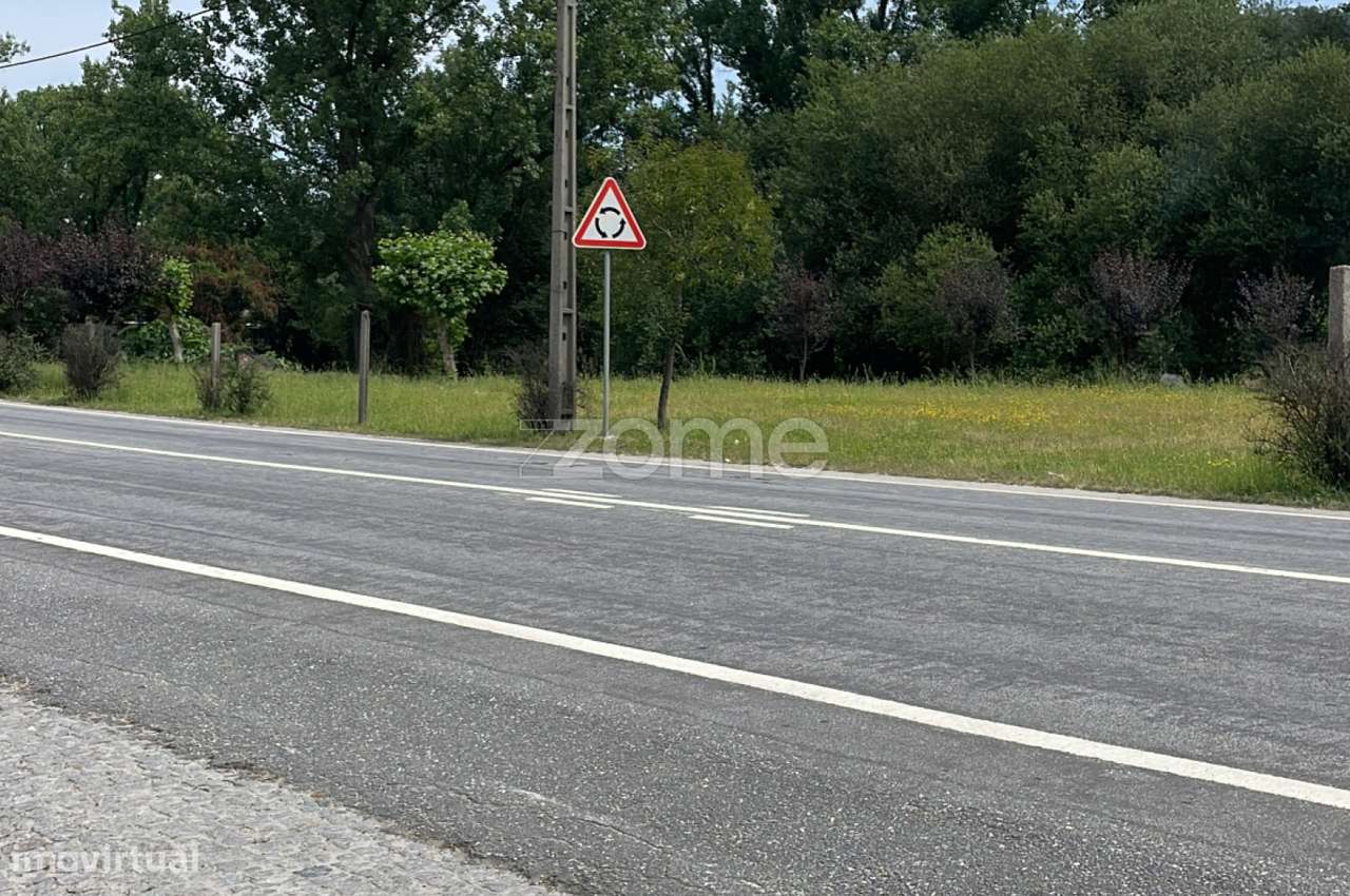 Terreno para arrendamento com 2.400 m2 em Nespereira, Guimarães - Grande imagem: 4/9
