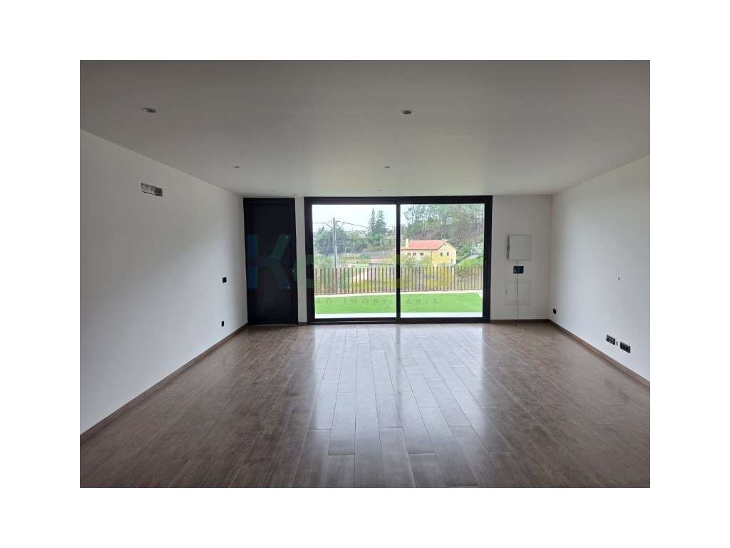 Moradia Individual, Térrea T3+1, em fase final de Construção.-11