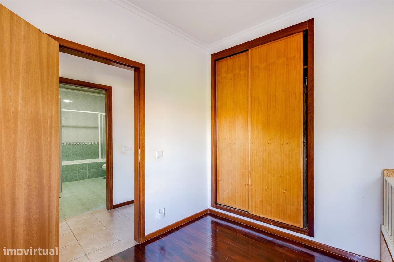 Apartamento T3 em Alcobaça-13