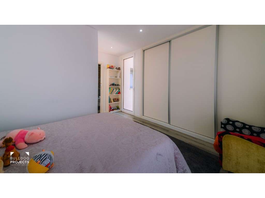 Moradia Isolada T4 Triplex Venda Coimbra-48