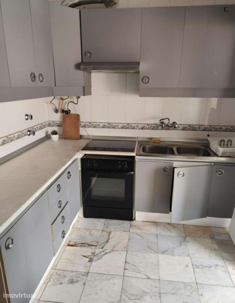 Quarto - localizado em Arroios Lisbon - Grande imagem: 4/10