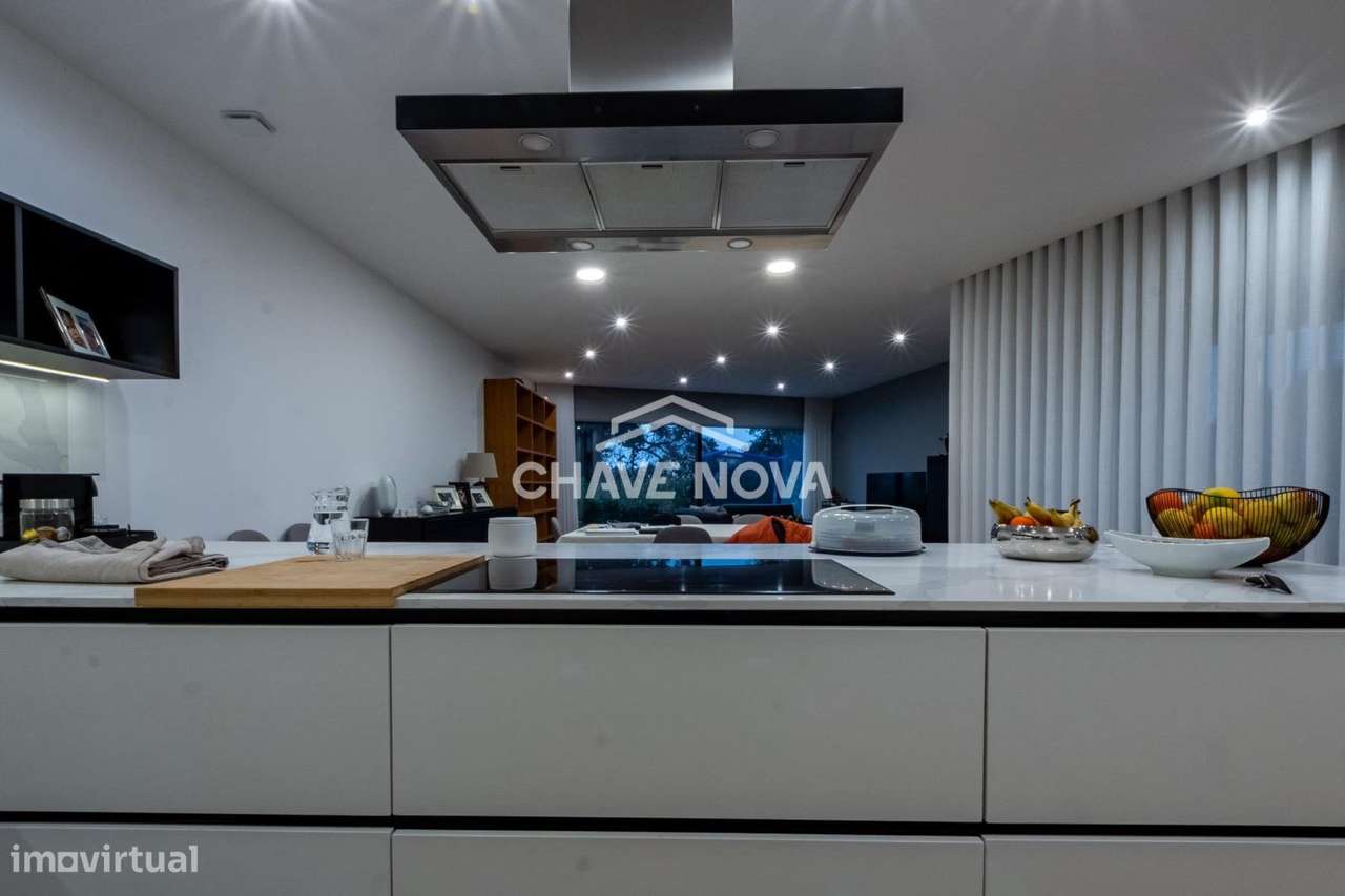 Moradia T4 de Luxo em Milheirós - Grande imagem: 4/25