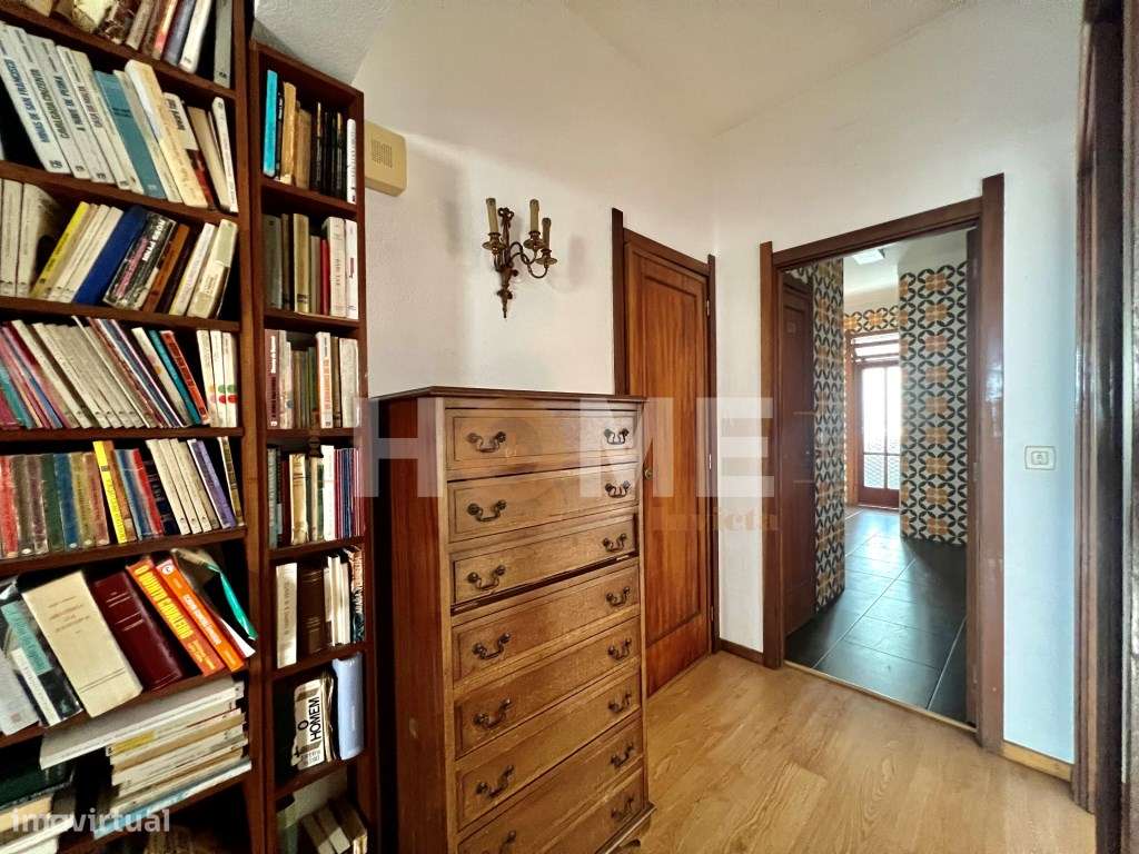 Apartamento T3+1, com varanda à Av. Fernão de Magalhães- Bonfim- Porto-58