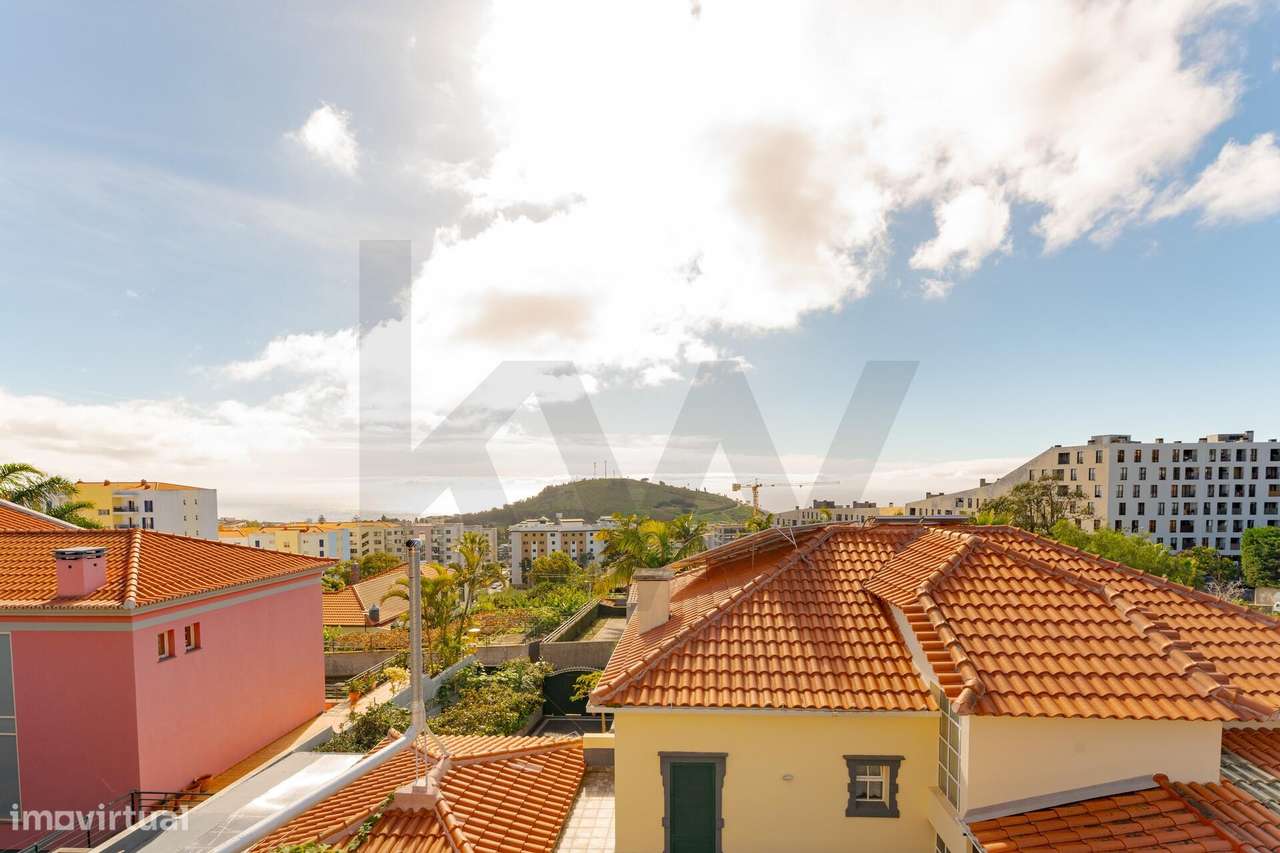 Moradia T4 em São Martinho-48