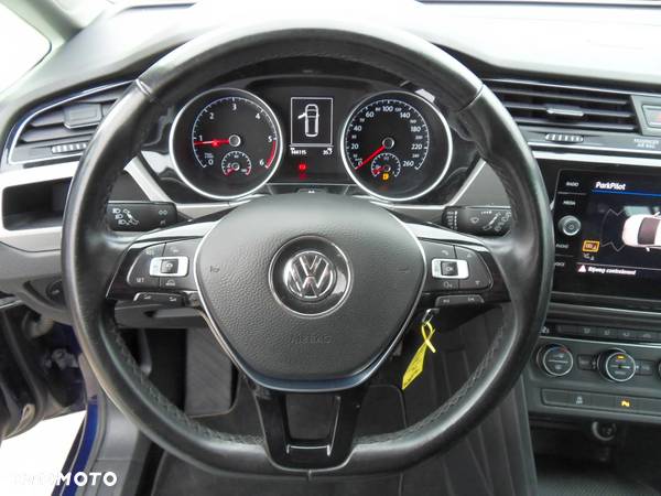 Volkswagen Touran 1.6 TDI SCR (BlueMotion Technology) Trendline - 17