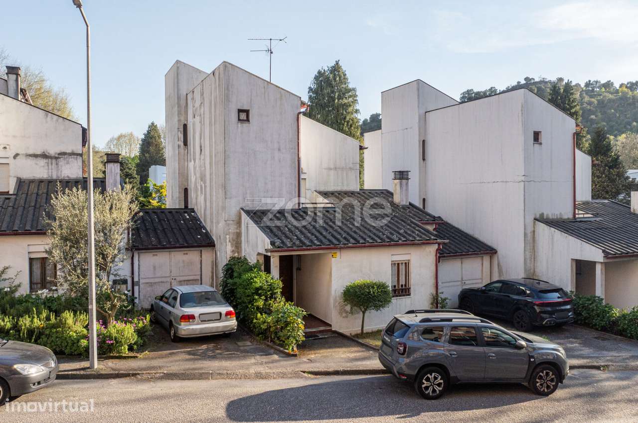 Moradia T4 em Banda em São José de São Lázaro, Braga-8