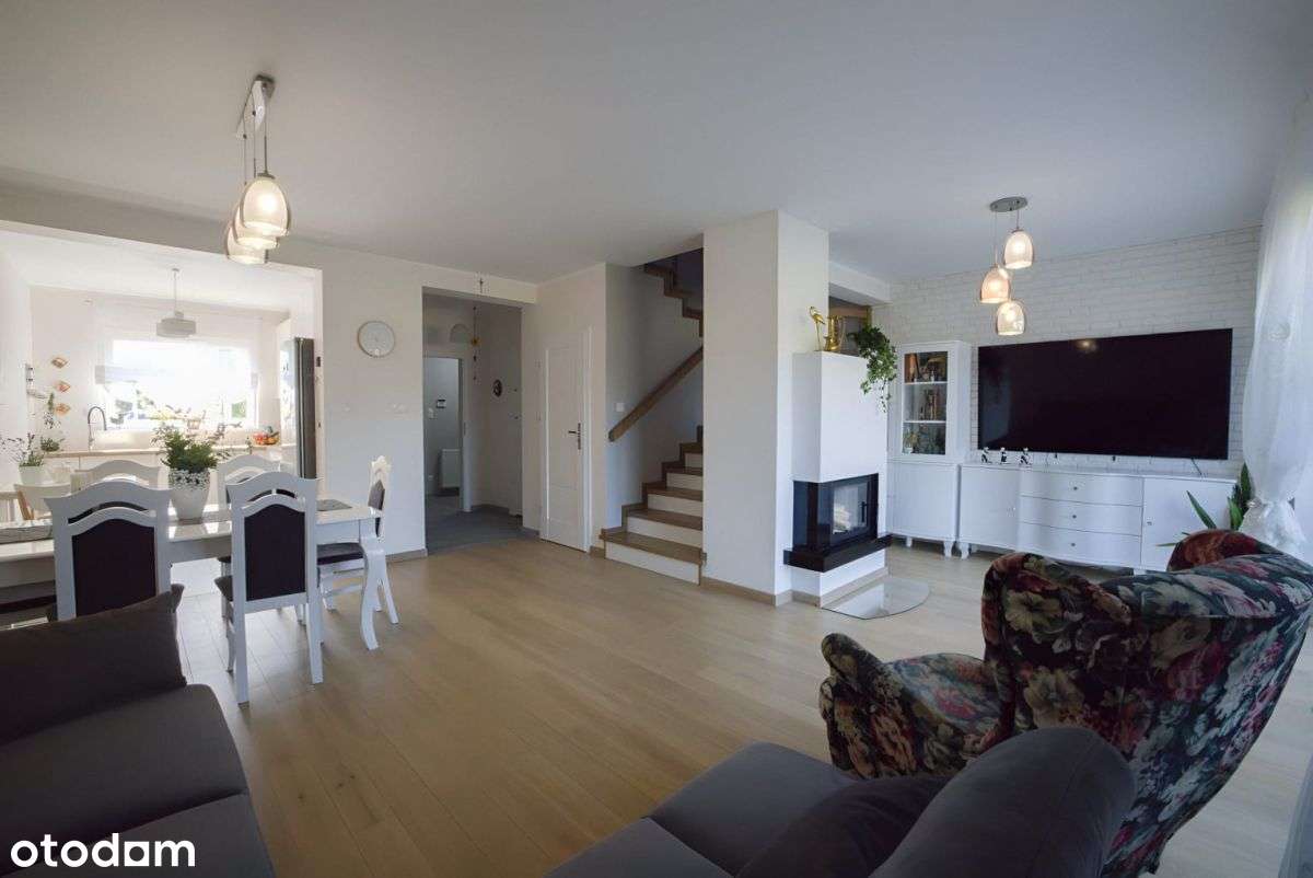 Wiry I Dom z Ogródkiem I Tarasem i Garażem-5