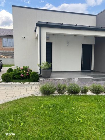 Casă Modernă zona Valea Rusului , strada Căprioarei-9