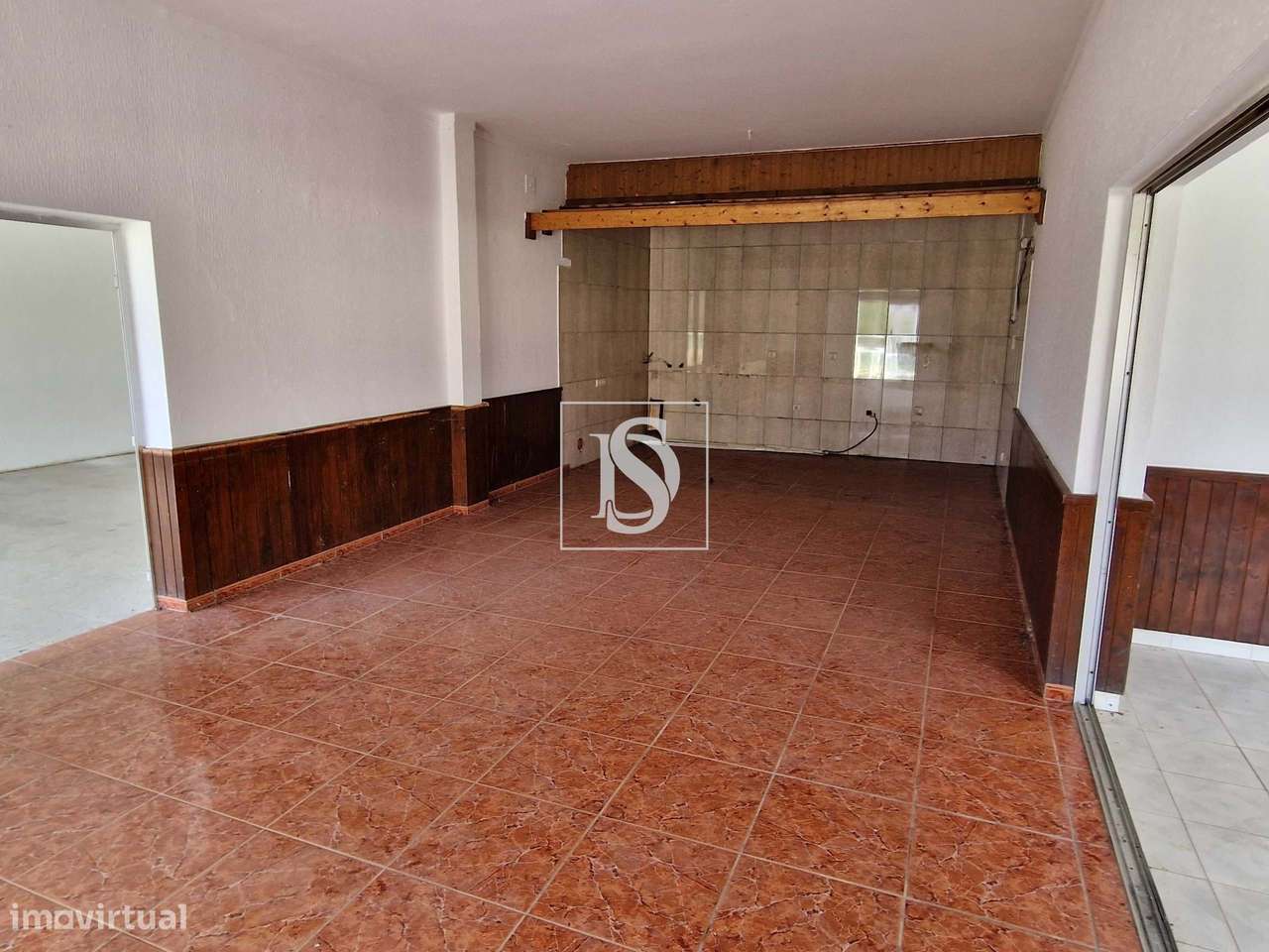 Venda de Moradia T4 independente em S. João da Corveira, Valpaços-11