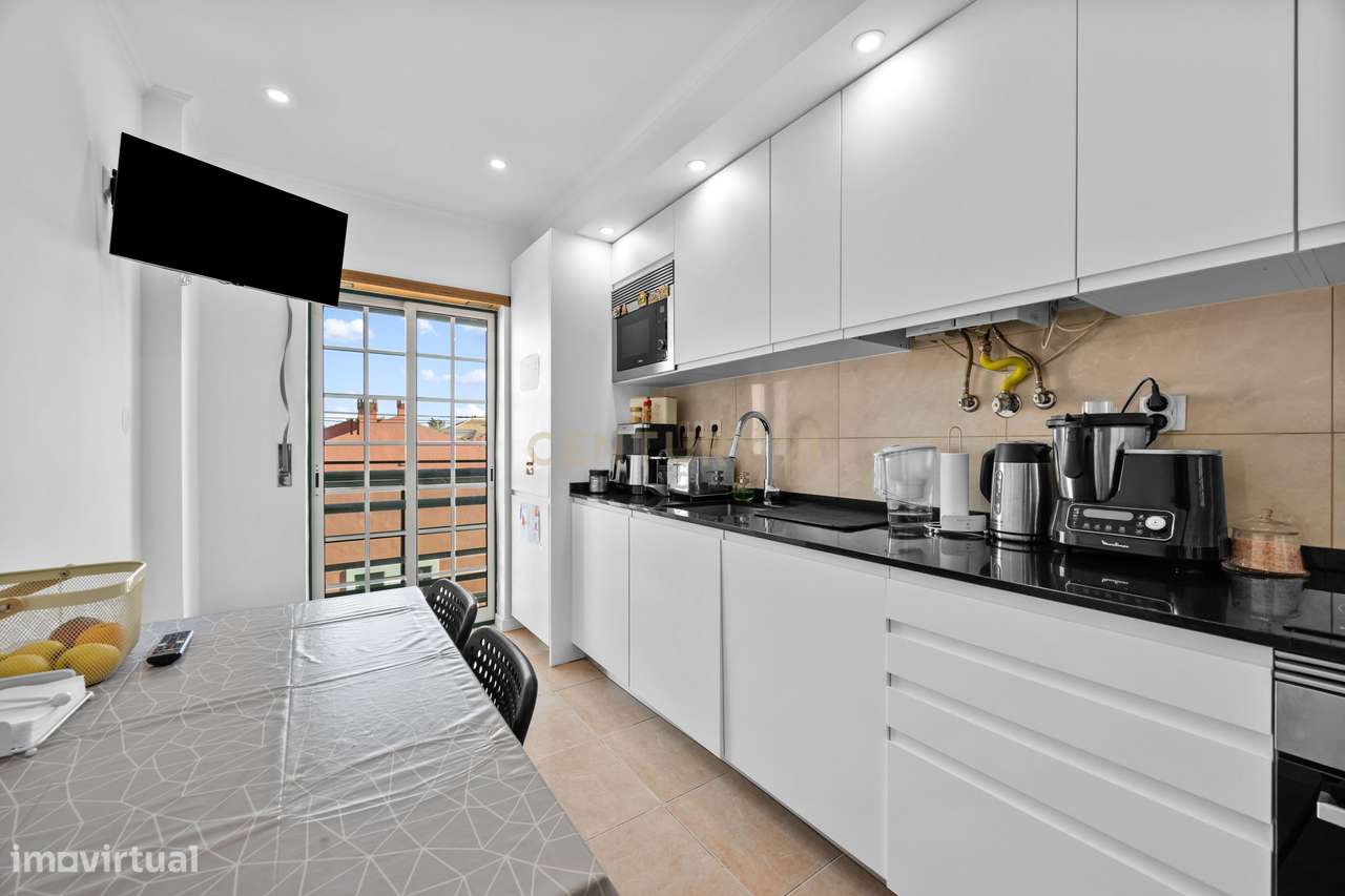 Apartamento T2 Atalaia-7