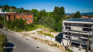 Terreno com 346m2 para moradia geminada em Merelim (São Pedro), Braga!