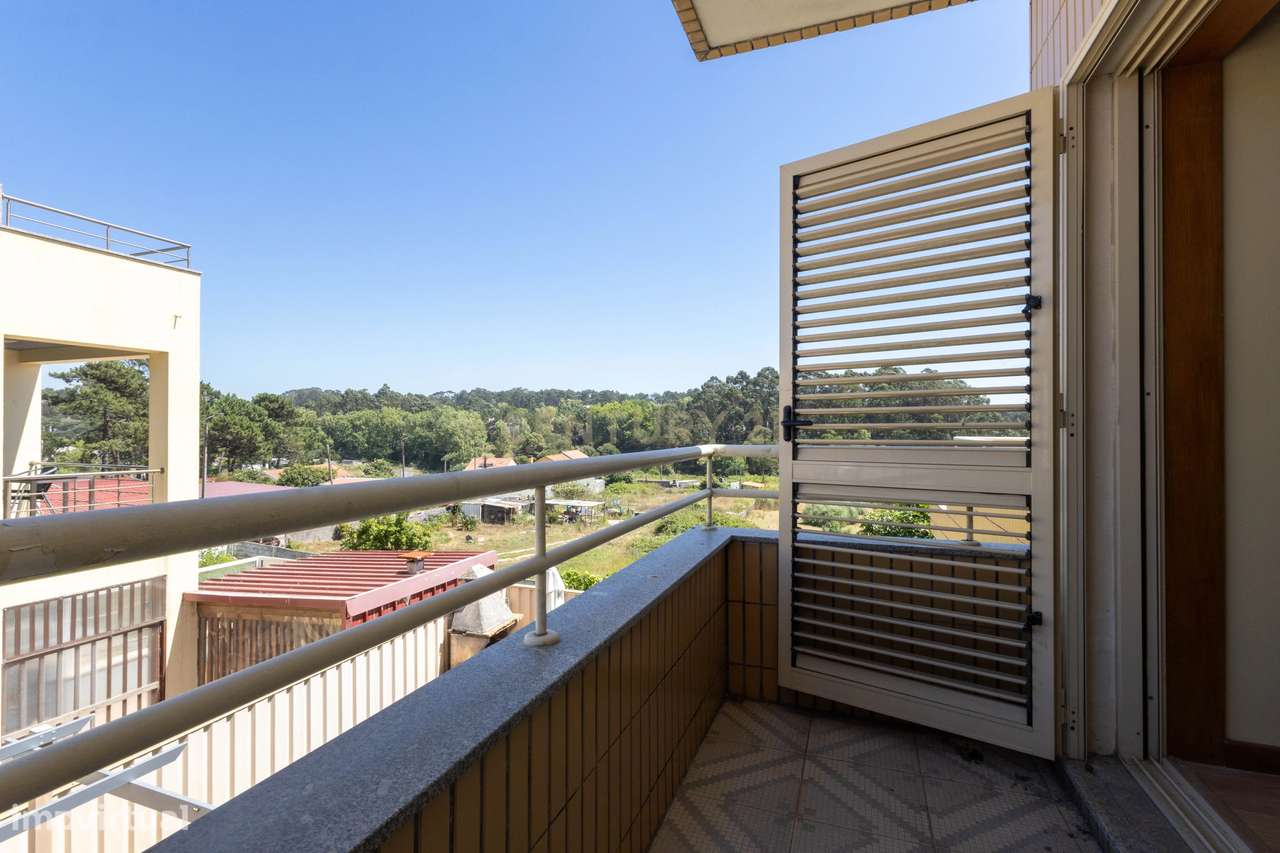 Soberbo Apartamento T2 com Vista Mar Canidelo-23