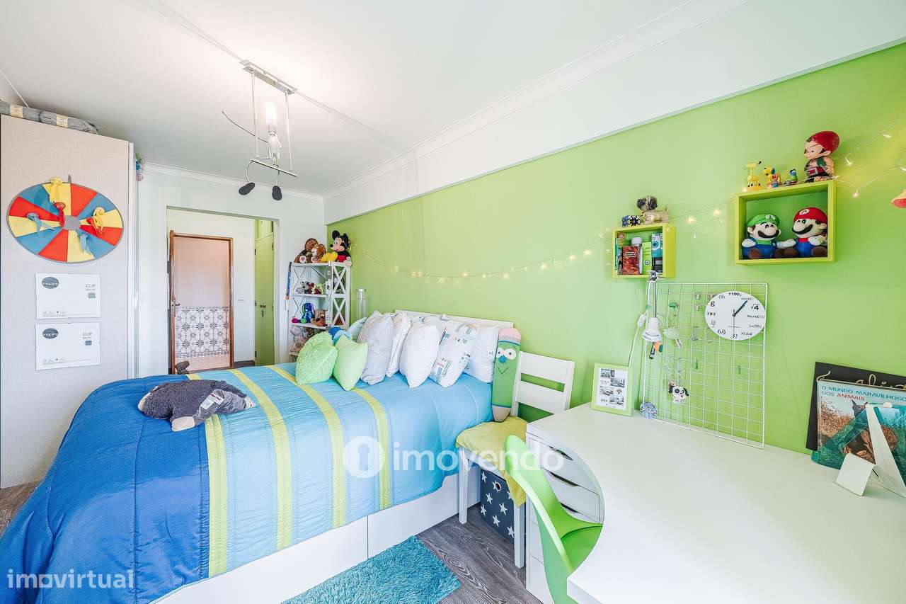 Apartamento T3, com áreas amplas, em Setúbal-38