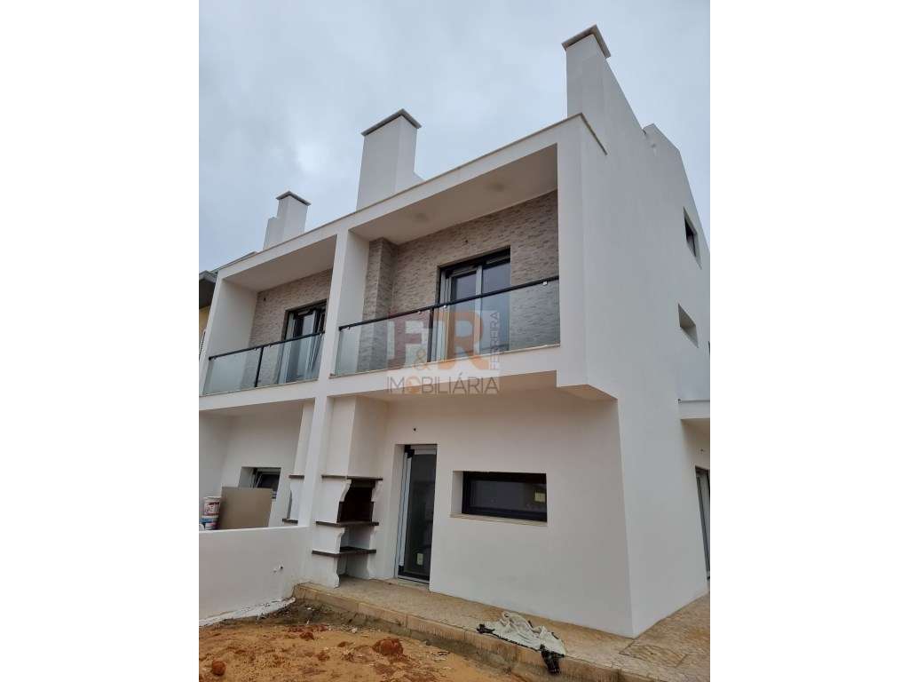 Moradias Geminada DuplexT3 com Pérgola. Pinhal do General. Fernão F...-6