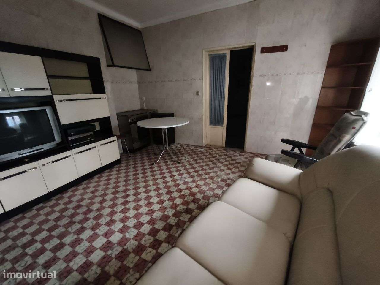 Moradia duplex em Valado dos Frades – excelente para investimento-26