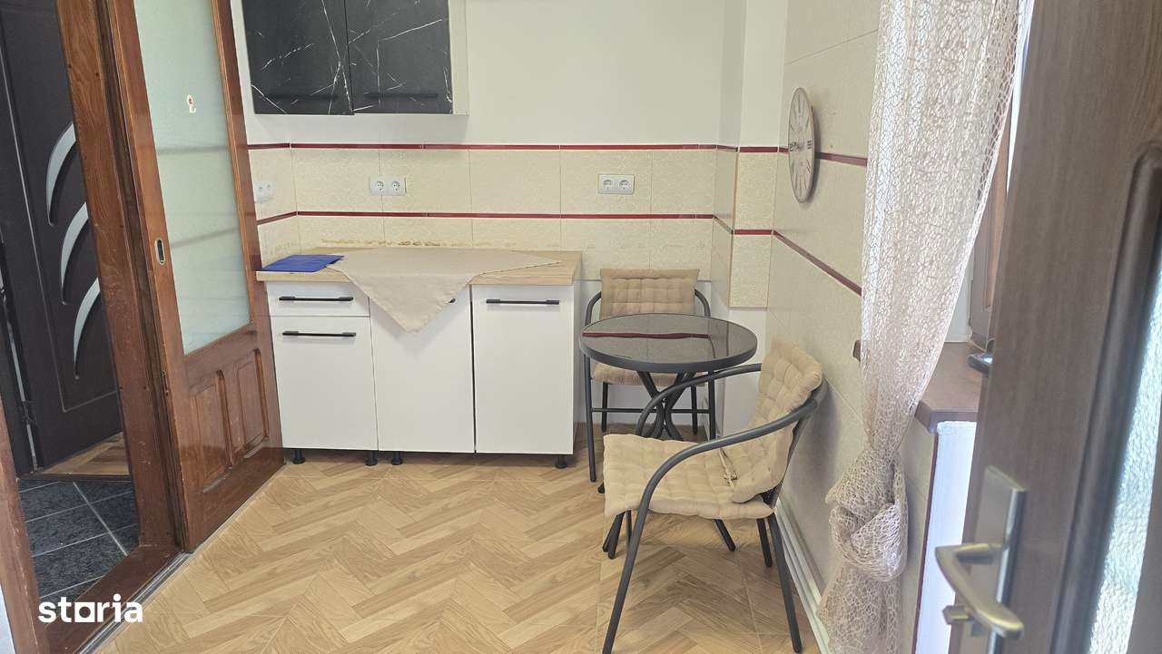 Vand apartament cu o camera in Deva, zona Marasti, etaj 1,-10