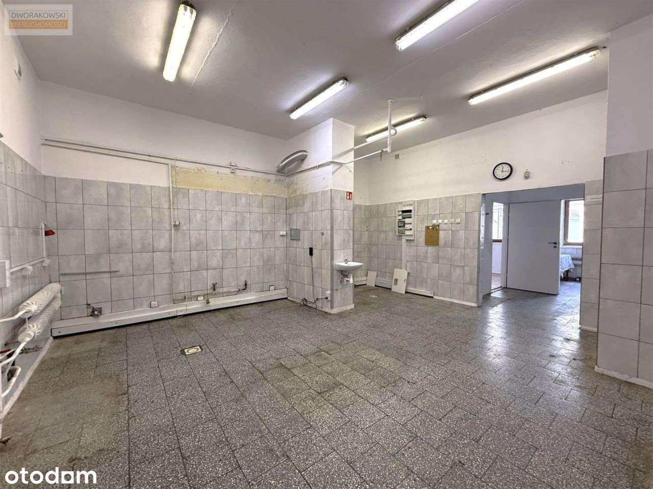 Lokal użytkowy w centrum miasta na sprzedaż-9