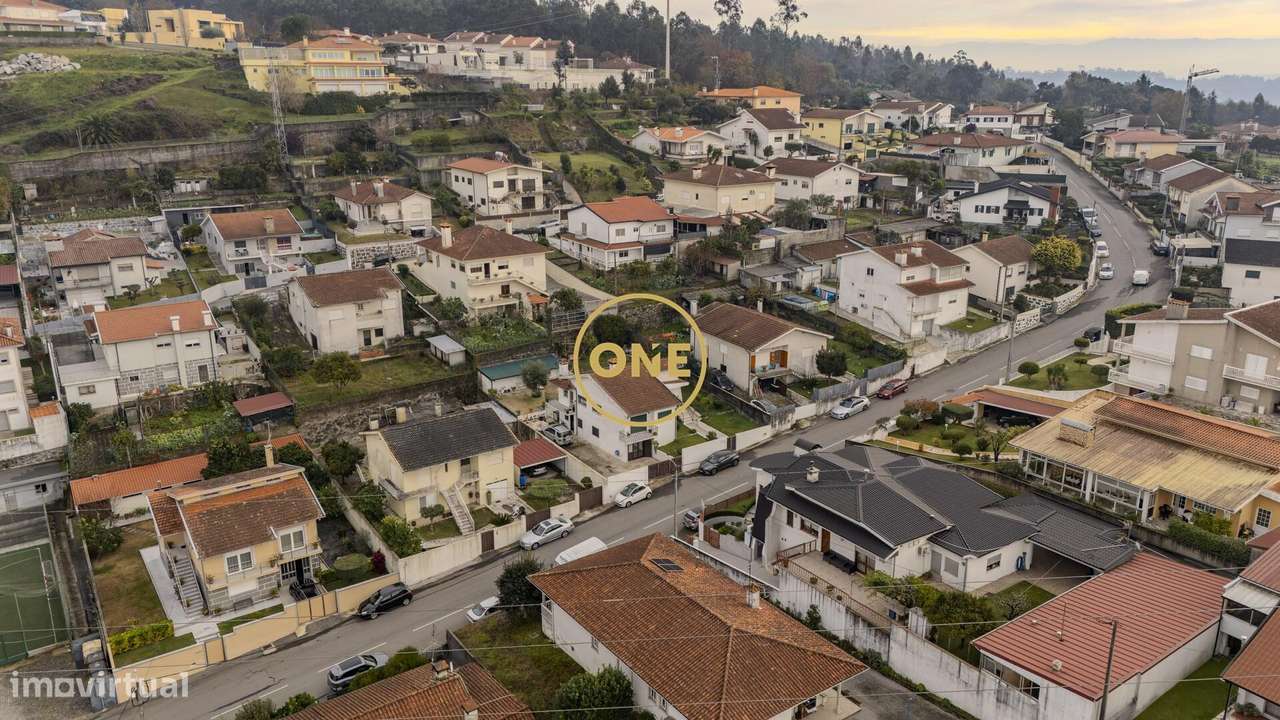 Moradia T1+ T3 em Vale S. Martinho - V.N. Famalicão-34