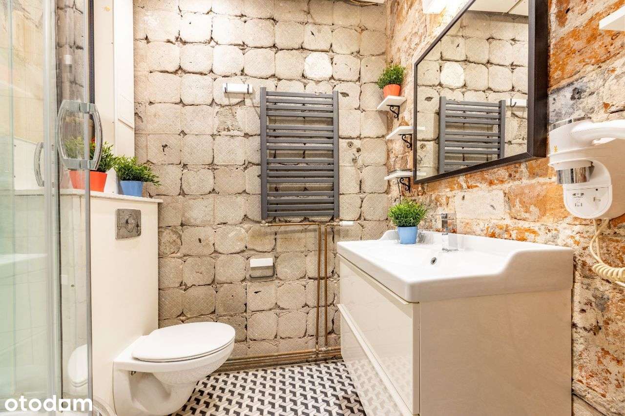Trzypokojowe mieszkanie w zabytkowej kamienicy-10