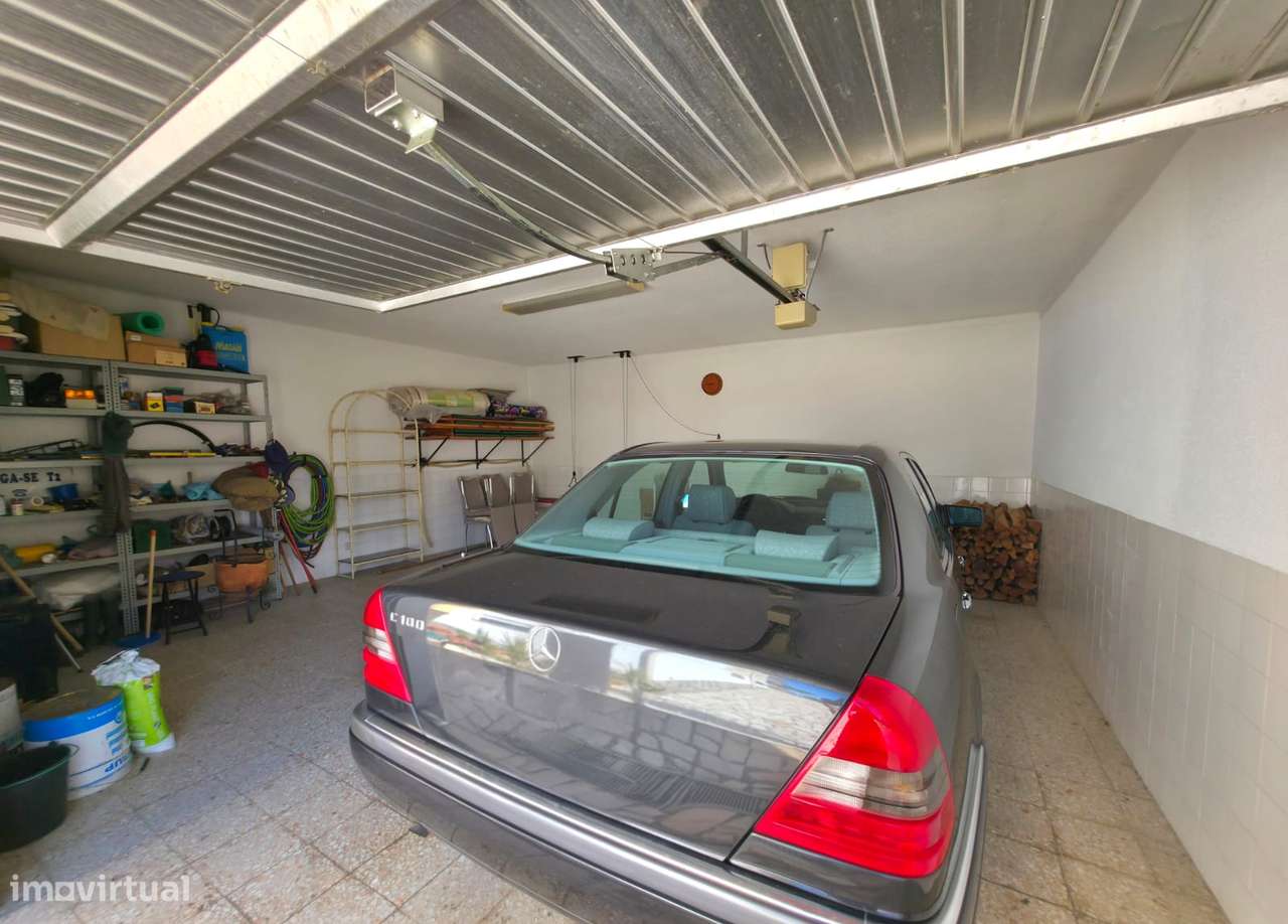 Prédio com 3 andares com utilização independente – Vendas Novas-38