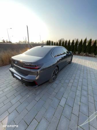 BMW Seria 7 750e PHEV xDrive sport - 4