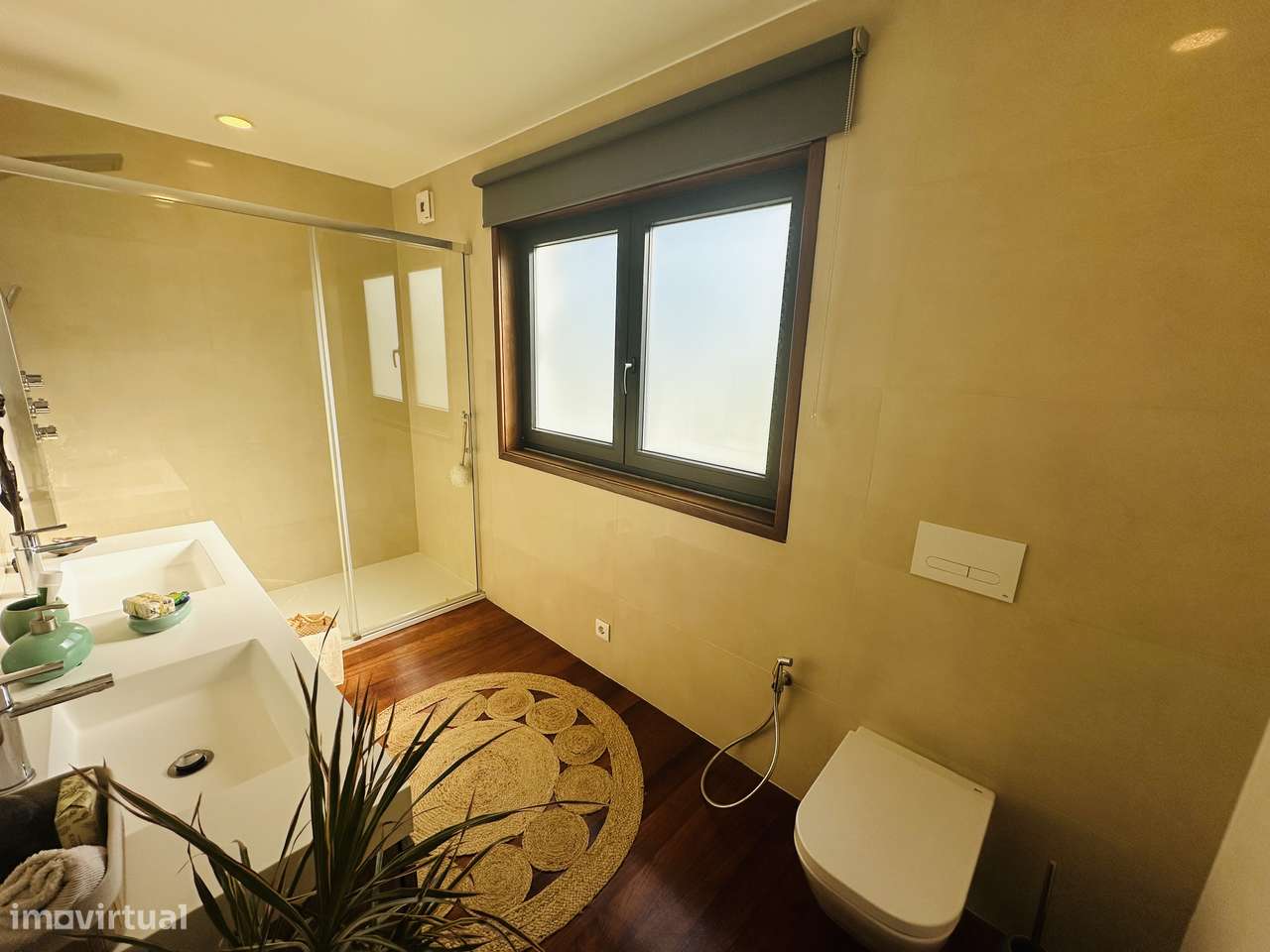 Moradia T4 de charme com grande jardim em zona tranquila-9