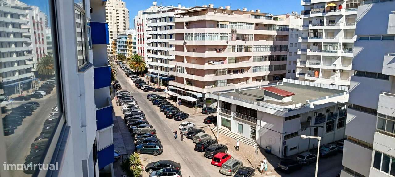 Apartamento T1 Remodelado a 1 Minuto da Praia – Armação de Pêra-25