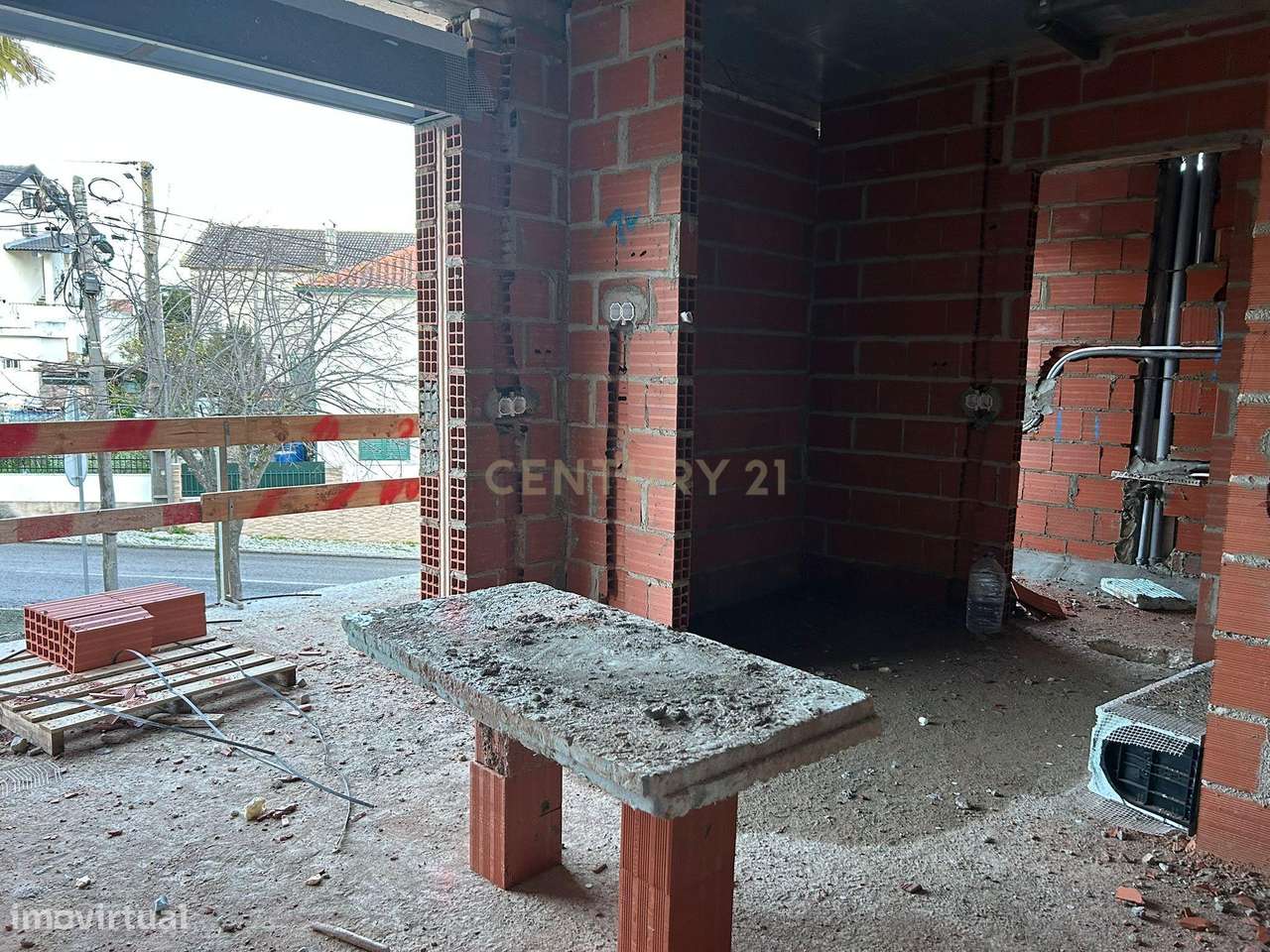 Moradia em construção | Vista panorâmica | Localização privilegiada-23