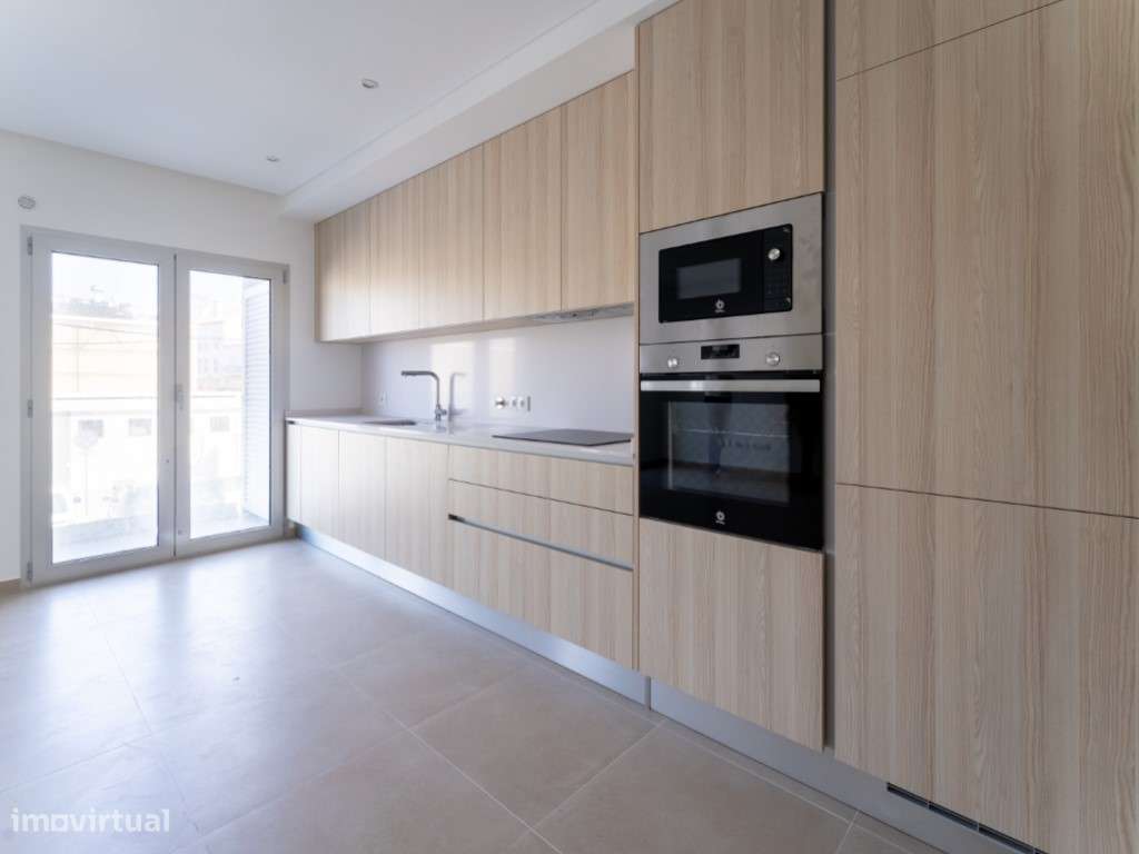 Apartamento T3 junto ao mercado- 200 mts da praia - Grande imagem: 5/36