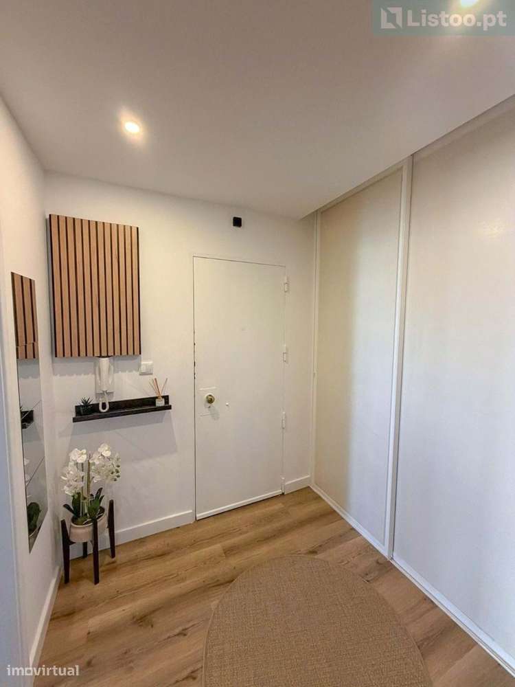 Apartamento T2 Santo António dos Cavaleiros-16