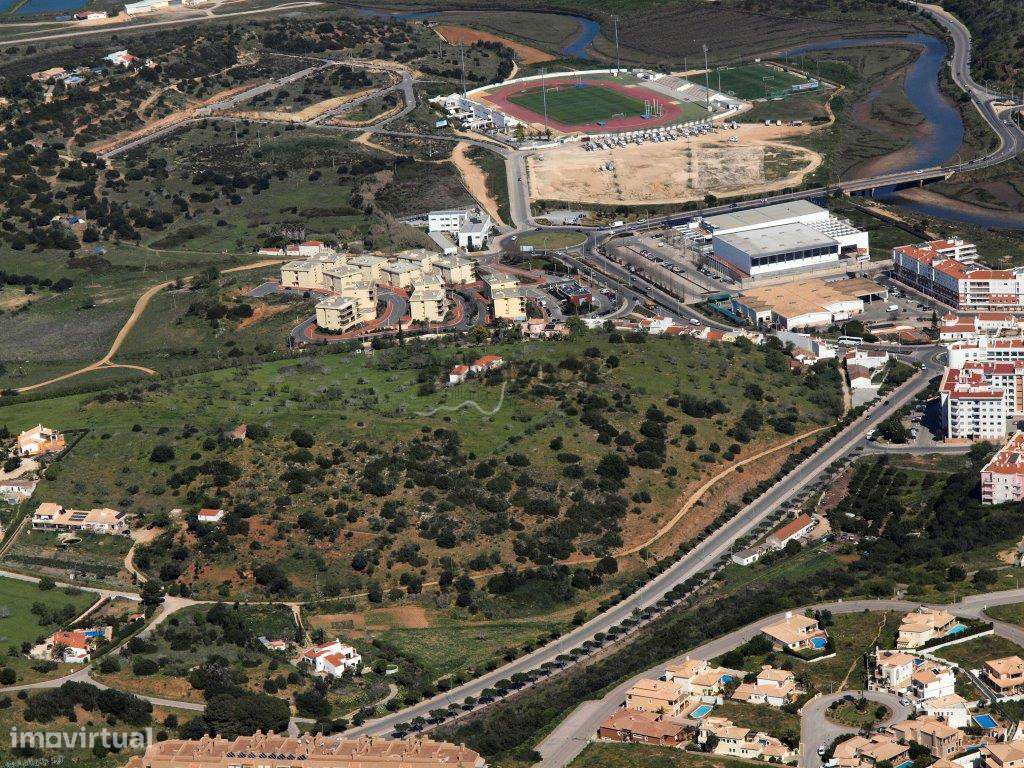 Lote de Terreno - Edifício com Piscina - Vista Marina - Lagos - Grande imagem: 2/4
