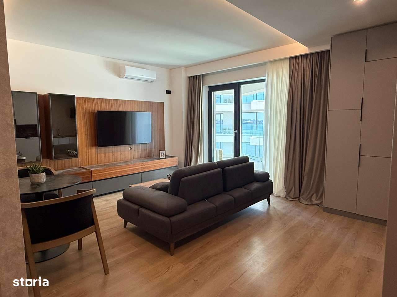 Studio Mamaia central cu vedere la lac-14