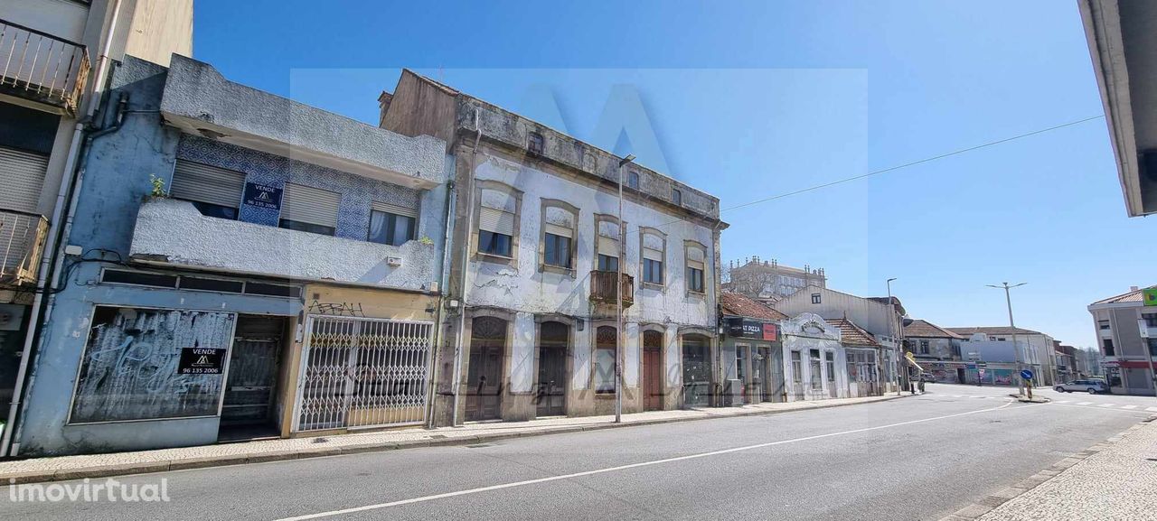 Prédio na Rua 5 de Outubro no Centro de Vila do Conde