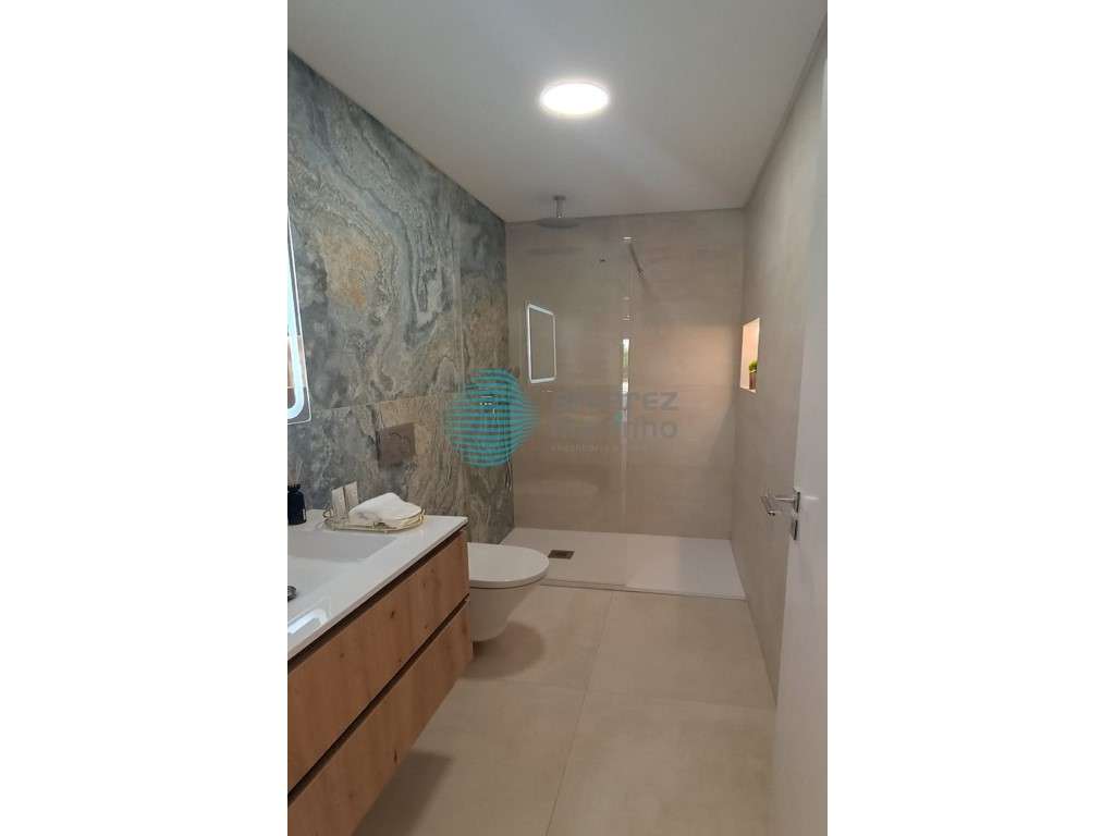 Apartamento T2 em remodelação, em Benfica-7