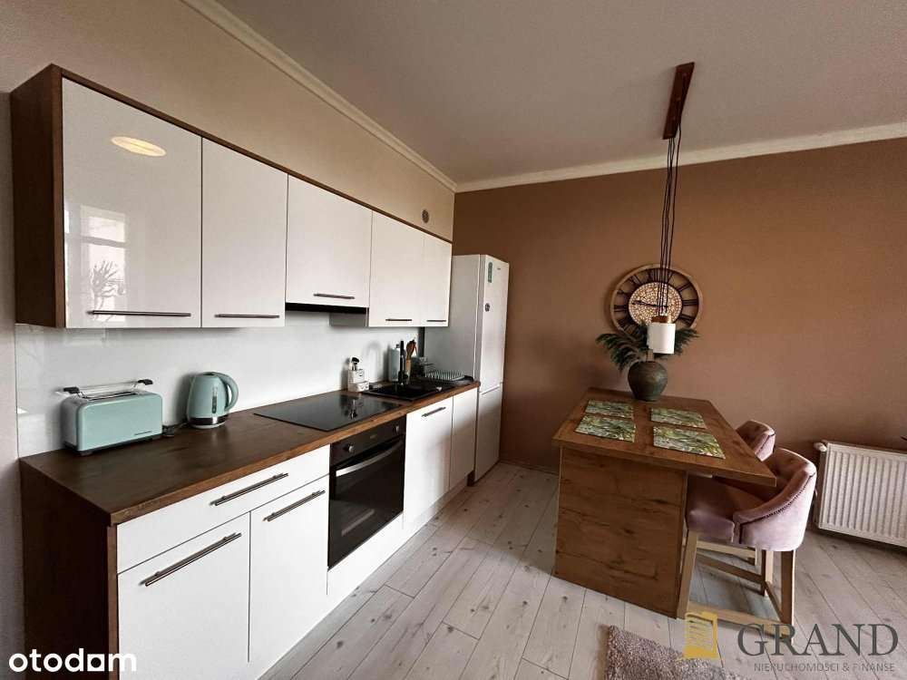 3 pokoje z balkonem w centrum-11