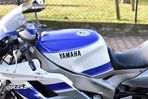 Yamaha FZR - 24