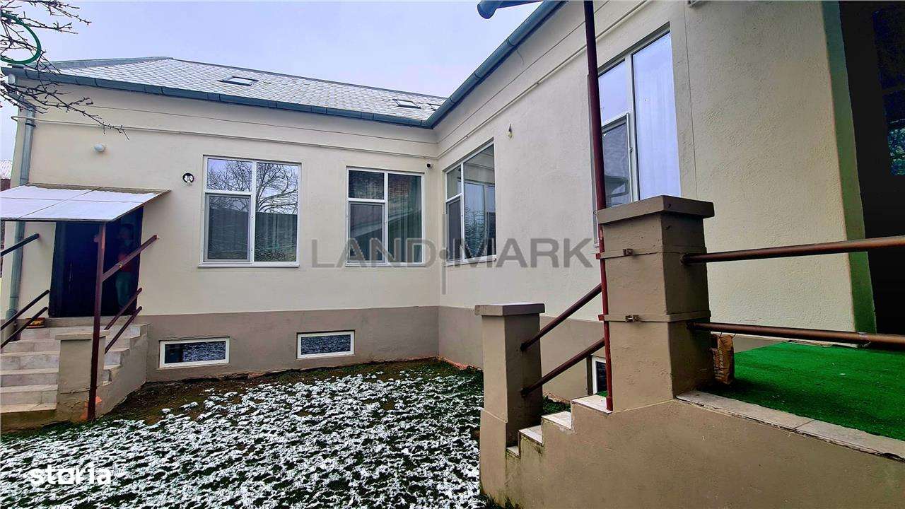 Casa cu 10 camere de vanzare,  zona Semicentrala,-1