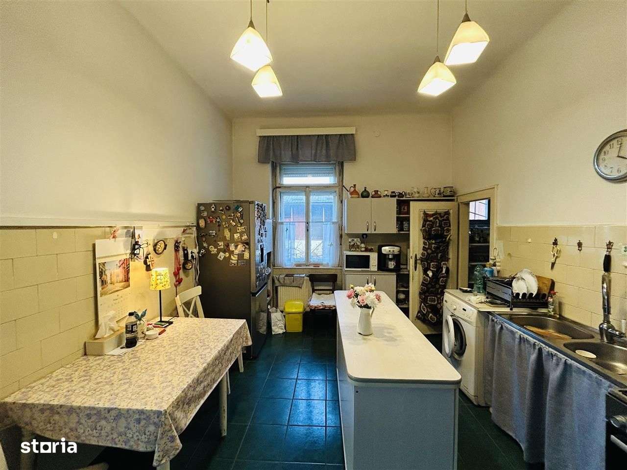 Casa individuala - teren 900 mp, garaj, pivnita, pod - Calea Poplacii-3